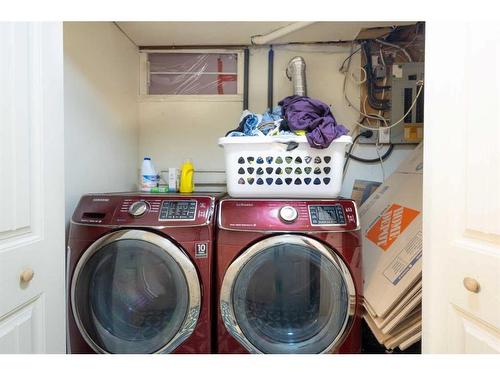 992 Rundlecairn Way Ne, Calgary, AB - Indoor Photo Showing Laundry Room