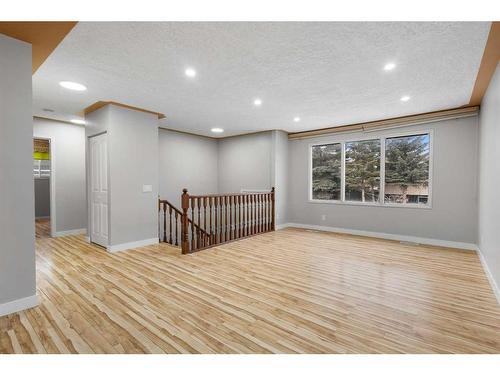 992 Rundlecairn Way Ne, Calgary, AB - Indoor Photo Showing Other Room