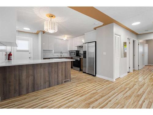 992 Rundlecairn Way Ne, Calgary, AB - Indoor Photo Showing Kitchen