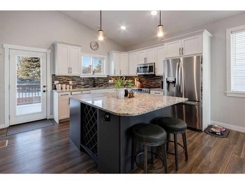 45 Mackenzie Way, Carstairs, AB - Indoor Photo Showing Kitchen With Upgraded Kitchen