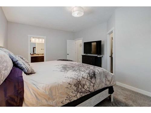 45 Mackenzie Way, Carstairs, AB - Indoor Photo Showing Bedroom