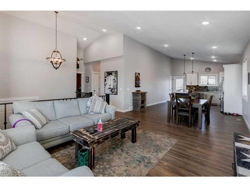 45 Mackenzie Way, Carstairs, AB - Indoor Photo Showing Living Room