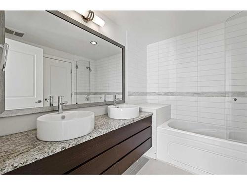 309-540 34 Street Nw, Calgary, AB - Indoor Photo Showing Bathroom