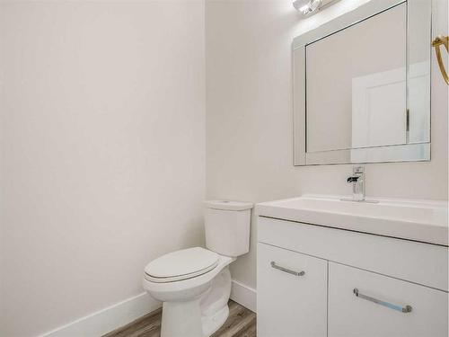 53 Chaparral Ridge Rise Se, Calgary, AB - Indoor Photo Showing Bathroom