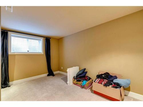 3140 46 Street Sw, Calgary, AB - Indoor