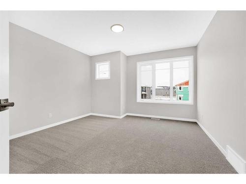 317 Corner Glen Way Ne, Calgary, AB - Indoor Photo Showing Other Room