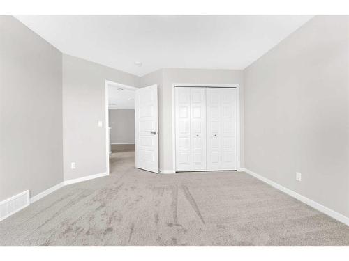 317 Corner Glen Way Ne, Calgary, AB - Indoor Photo Showing Other Room