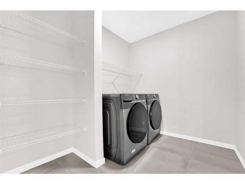 317 Corner Glen Way Ne, Calgary, AB - Indoor Photo Showing Laundry Room