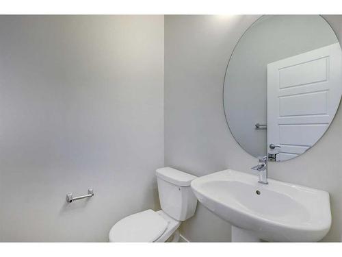 445-301 Redstone Boulevard Ne, Calgary, AB - Indoor Photo Showing Bathroom