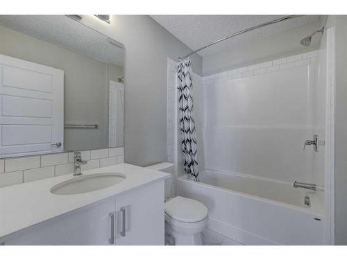 445-301 Redstone Boulevard Ne, Calgary, AB - Indoor Photo Showing Bathroom