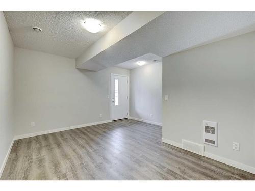 445-301 Redstone Boulevard Ne, Calgary, AB - Indoor Photo Showing Other Room