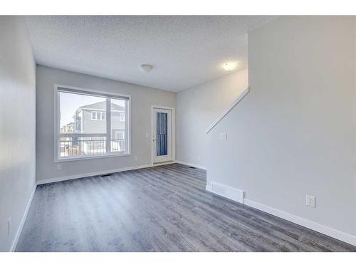 445-301 Redstone Boulevard Ne, Calgary, AB - Indoor Photo Showing Other Room