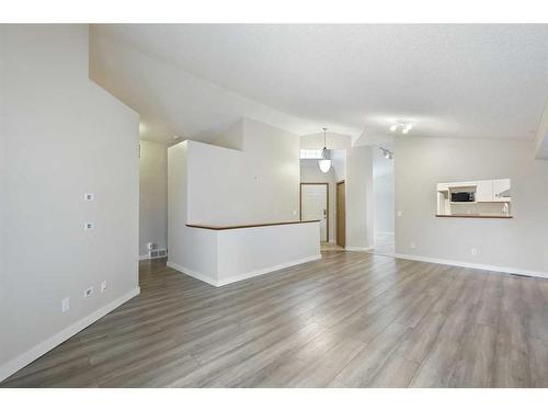 57 Citadel Gardens Nw, Calgary, AB - Indoor