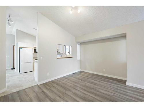 57 Citadel Gardens Nw, Calgary, AB - Indoor Photo Showing Other Room