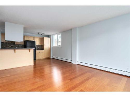 502-1312 13 Avenue Sw, Calgary, AB - Indoor Photo Showing Kitchen