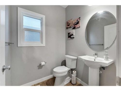 247 Kinniburgh Road, Chestermere, AB - Indoor Photo Showing Bathroom