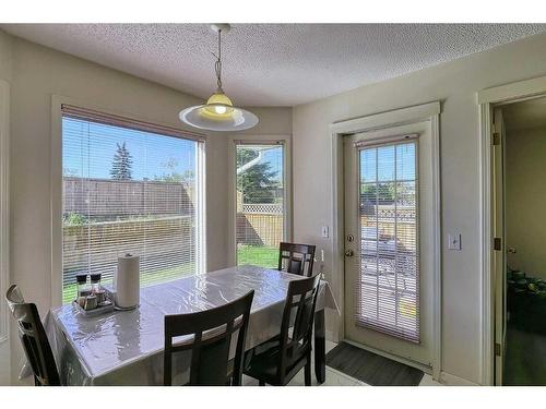 250 Coral Keys Court Ne, Calgary, AB - Indoor Photo Showing Dining Room