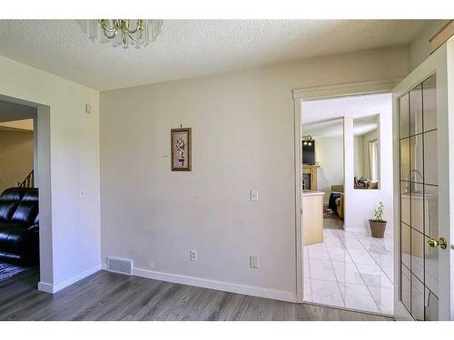 250 Coral Keys Court Ne, Calgary, AB - Indoor Photo Showing Other Room