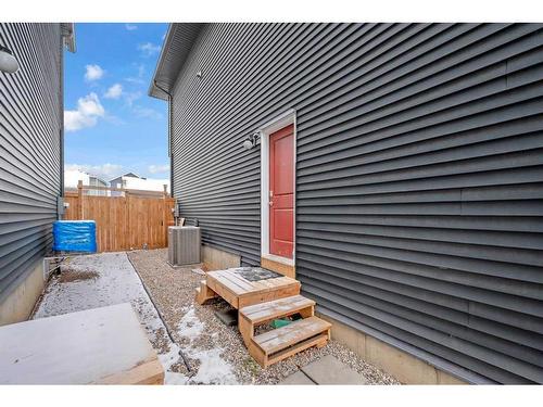 221 Belmont Street Sw, Calgary, AB - Outdoor With Exterior