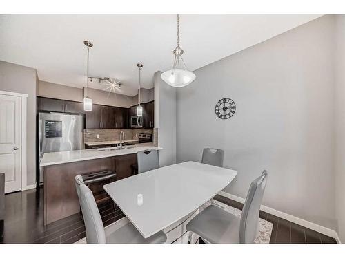 453 Copperpond Landing Se, Calgary, AB - Indoor