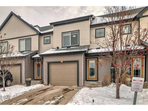 453 Copperpond Landing Se, Calgary, AB - Outdoor With Facade