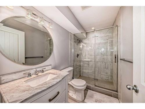 453 Copperpond Landing Se, Calgary, AB - Indoor Photo Showing Bathroom