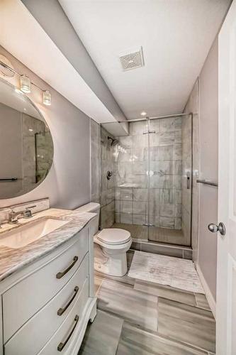 453 Copperpond Landing Se, Calgary, AB - Indoor Photo Showing Bathroom