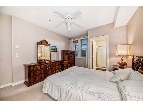 101-3412 Parkdale Boulevard Nw, Calgary, AB - Indoor Photo Showing Bedroom