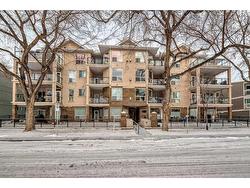 101-3412 Parkdale Boulevard NW Calgary, AB T2N 3T4