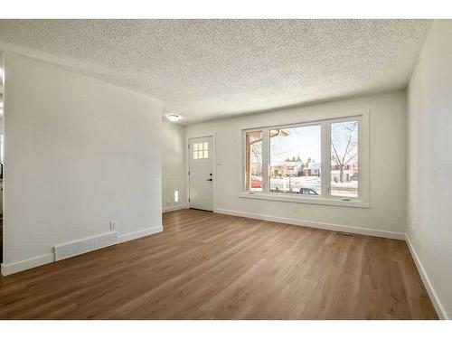 801 5 Street Se, High River, AB - Indoor Photo Showing Other Room