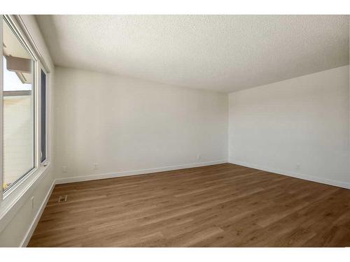 801 5 Street Se, High River, AB - Indoor Photo Showing Other Room