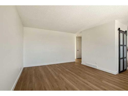 801 5 Street Se, High River, AB - Indoor Photo Showing Other Room