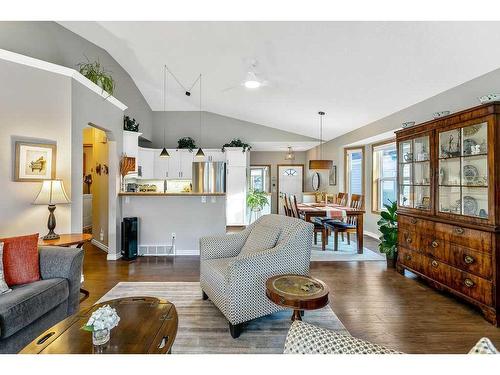 325 De Foras Close Nw, High River, AB - Indoor Photo Showing Living Room