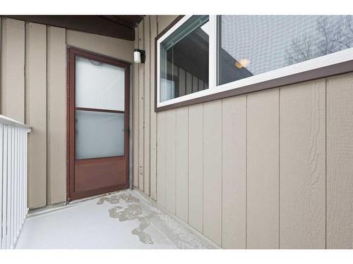 1-1055 72 Avenue Nw, Calgary, AB - Outdoor With Exterior