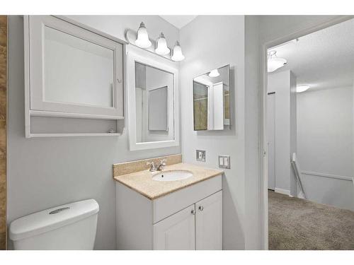 1-1055 72 Avenue Nw, Calgary, AB - Indoor Photo Showing Bathroom