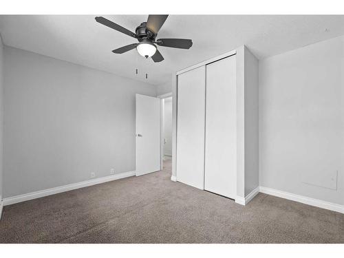 1-1055 72 Avenue Nw, Calgary, AB - Indoor Photo Showing Other Room