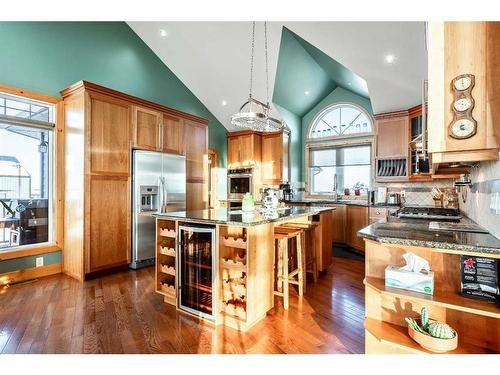 642157 72 Street East, Rural Foothills County, AB - Indoor Photo Showing Kitchen