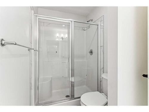 89 Riversong Boulevard, Cochrane, AB - Indoor Photo Showing Bathroom