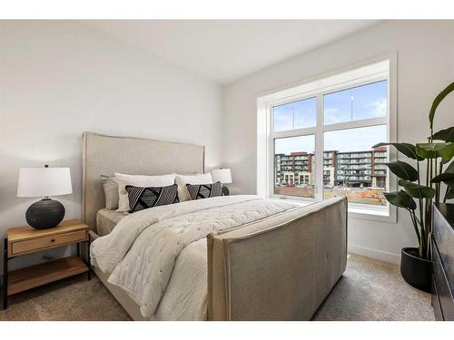 111-595 Mahogany Road Se, Calgary, AB - Indoor Photo Showing Bedroom