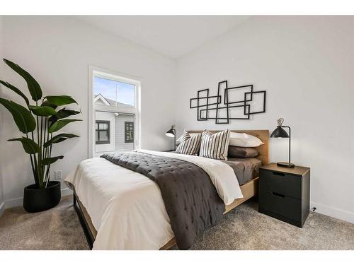 111-595 Mahogany Road Se, Calgary, AB - Indoor Photo Showing Bedroom