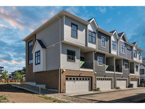 111-595 Mahogany Road Se, Calgary, AB - Outdoor With Facade