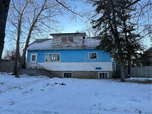 415 2 Street South, Vulcan, AB - Outdoor