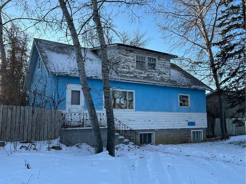 415 2 Street South, Vulcan, AB - Outdoor