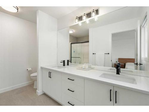 64 Heritage Lane, Cochrane, AB - Indoor Photo Showing Bathroom