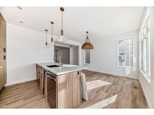 1094 Cobblestone Boulevard, Airdrie, AB - Indoor Photo Showing Kitchen