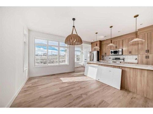 1094 Cobblestone Boulevard, Airdrie, AB - Indoor Photo Showing Kitchen