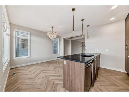 37 Shale Avenue, Cochrane, AB - Indoor Photo Showing Kitchen