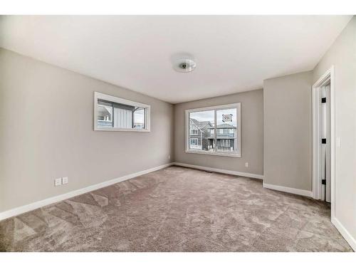 37 Shale Avenue, Cochrane, AB - Indoor