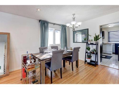 10 Stanley Place Sw, Calgary, AB - Indoor Photo Showing Dining Room