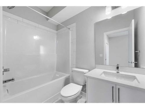 52 Ricardo Ranch Avenue Se, Calgary, AB - Indoor Photo Showing Bathroom